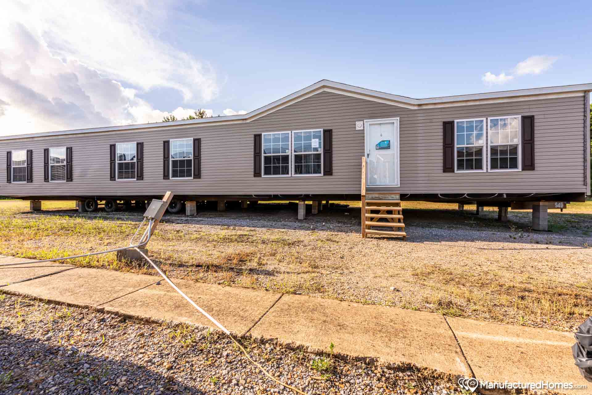 Sandalwood XL 32764S The Boss For Sale by Spartan Homes of Como